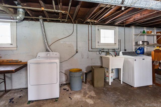 2332 8th Street, Wyandotte, MI 48192