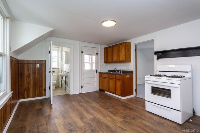 2332 8th Street, Wyandotte, MI 48192