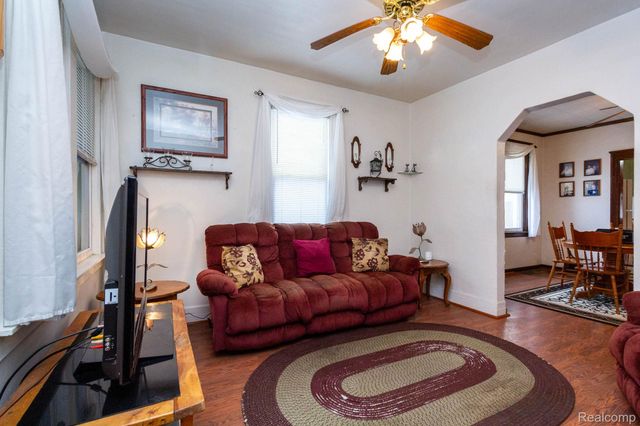 2332 8th Street, Wyandotte, MI 48192