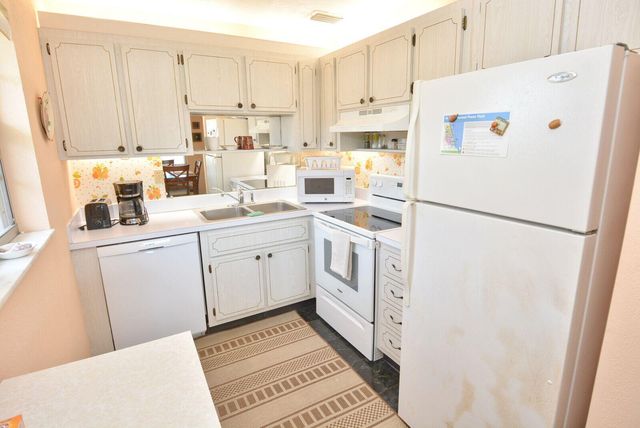 1225 NW 21st Street 2010, Stuart, FL 34994