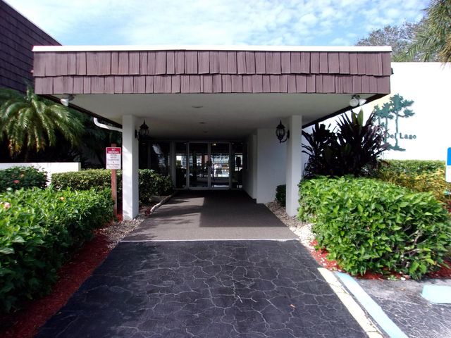 1225 NW 21st Street 2010, Stuart, FL 34994