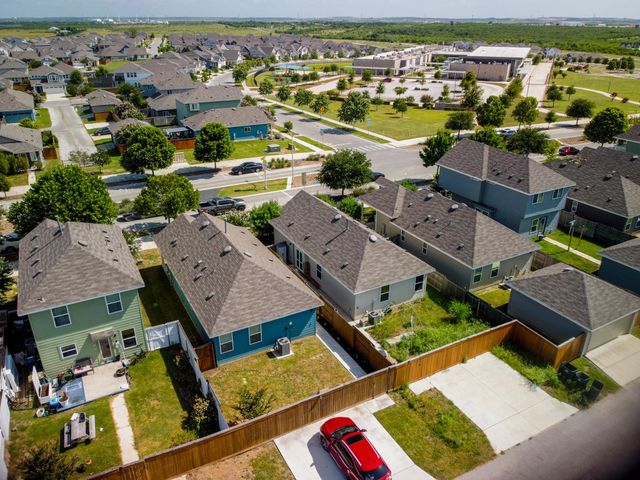 1174 Esplanade PKWY, San Marcos, TX 78666