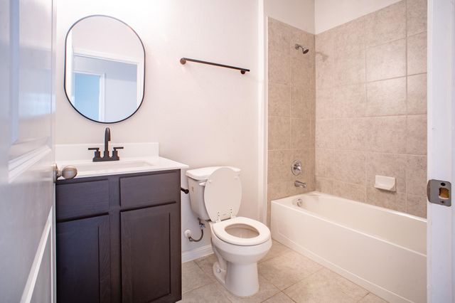 1174 Esplanade PKWY, San Marcos, TX 78666