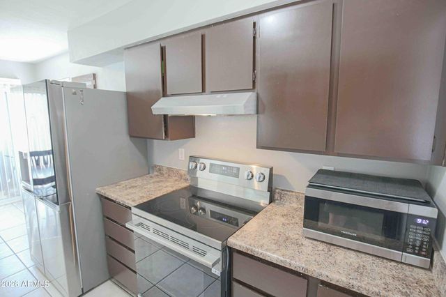 4820 N 89TH Avenue 104, Phoenix, AZ 85037