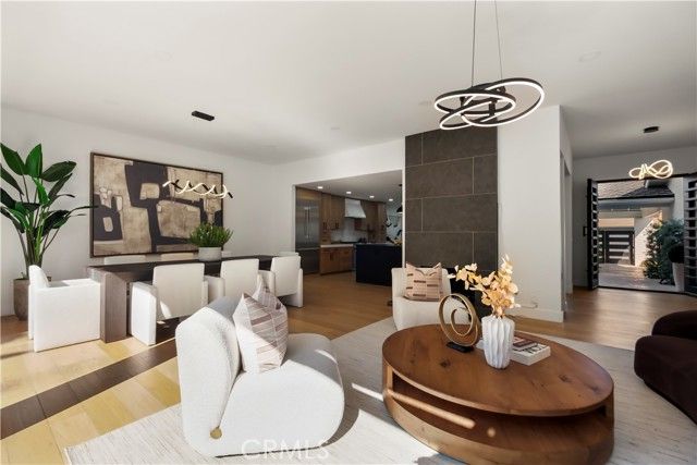 22 Rue Cannes, Newport Beach, CA 92660