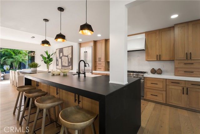 22 Rue Cannes, Newport Beach, CA 92660