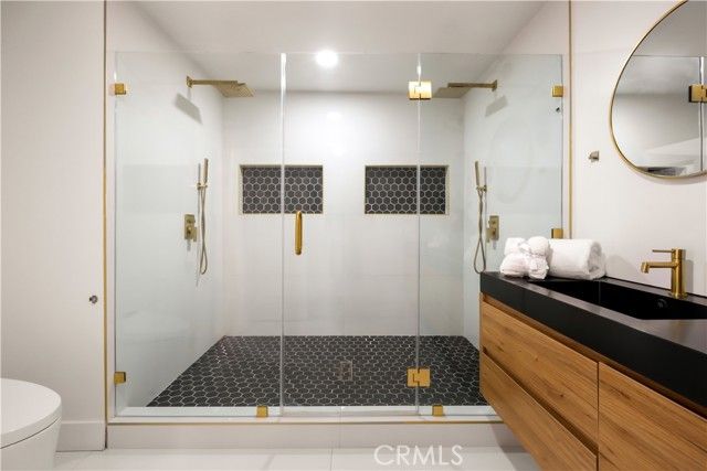 22 Rue Cannes, Newport Beach, CA 92660