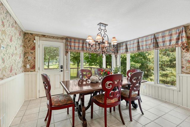 2890 Autumn Woods Drive, Chaska, MN 55318