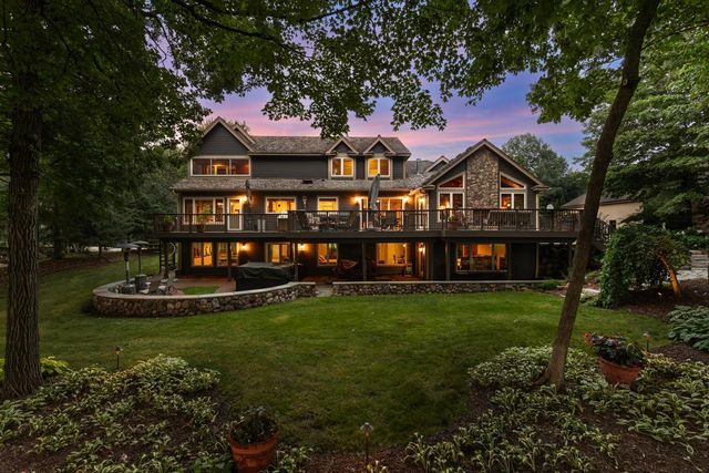 2890 Autumn Woods Drive, Chaska, MN 55318