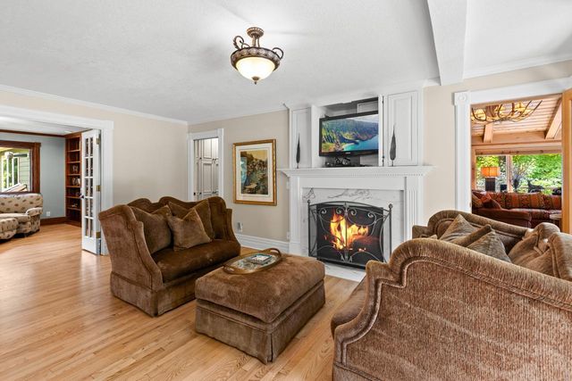 2890 Autumn Woods Drive, Chaska, MN 55318