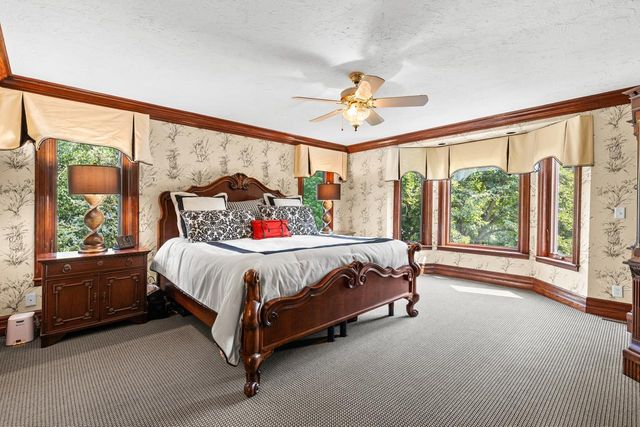 2890 Autumn Woods Drive, Chaska, MN 55318