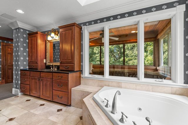 2890 Autumn Woods Drive, Chaska, MN 55318