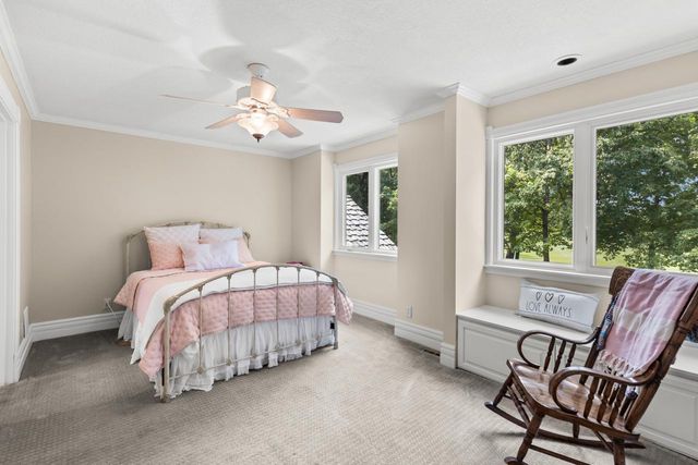 2890 Autumn Woods Drive, Chaska, MN 55318