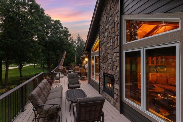 2890 Autumn Woods Drive, Chaska, MN 55318