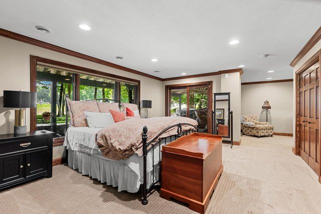 2890 Autumn Woods Drive, Chaska, MN 55318