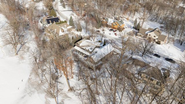 2890 Autumn Woods Drive, Chaska, MN 55318