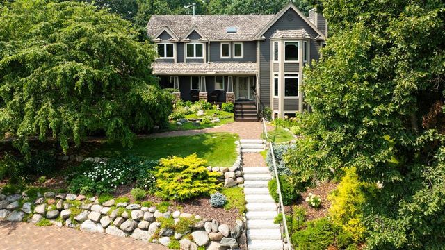 2890 Autumn Woods Drive, Chaska, MN 55318