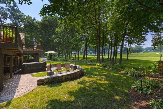 2890 Autumn Woods Drive, Chaska, MN 55318