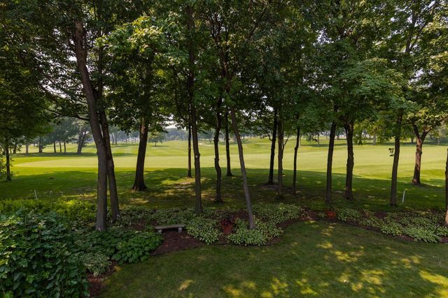 2890 Autumn Woods Drive, Chaska, MN 55318