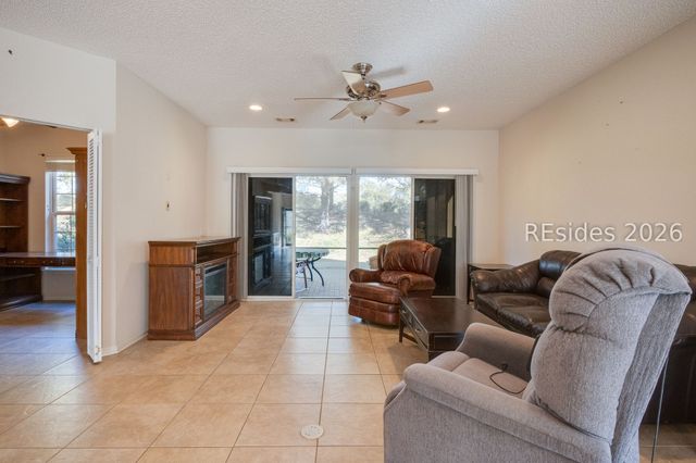 28 Thomas Bee Dr, Bluffton, SC 29909