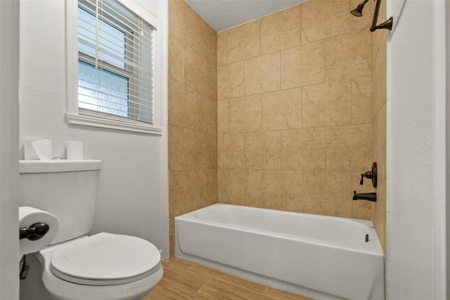 10455 Shell Rock Road, La Porte, TX 77571