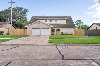10455 Shell Rock Road, La Porte, TX 77571