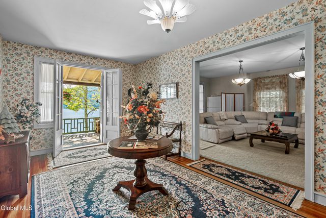 43 Paxton Road, Lake George, NY 12845