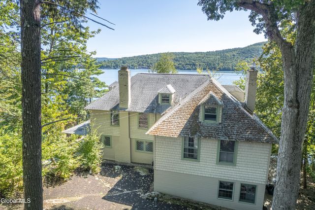 43 Paxton Road, Lake George, NY 12845