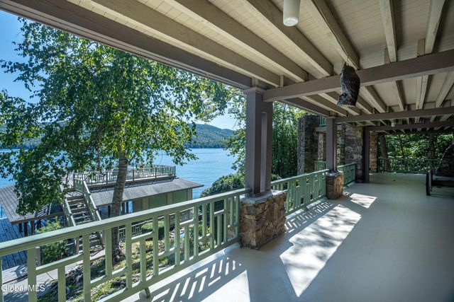 43 Paxton Road, Lake George, NY 12845