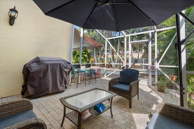 114 Lancaster Way, Royal Palm Beach, FL 33414