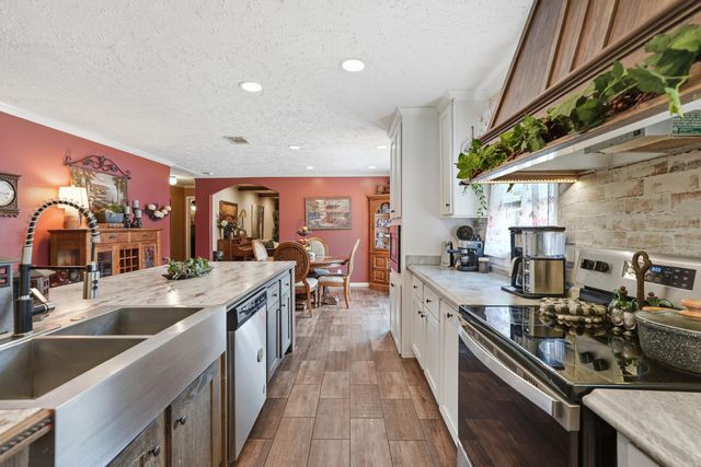 3001 S Evans Road, White Hall, AR 71602