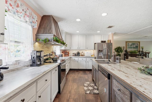 3001 S Evans Road, White Hall, AR 71602