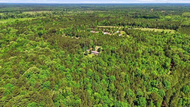3001 S Evans Road, White Hall, AR 71602