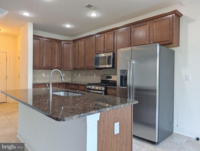68 AUTUMN LN, Skillman, NJ 08558