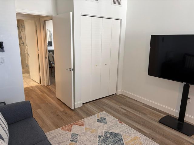 1551 N Flagler Drive 905, West Palm Beach, FL 33401