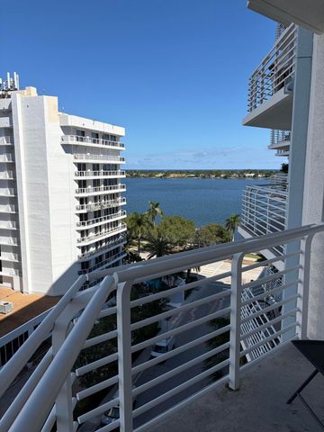 1551 N Flagler Drive 905, West Palm Beach, FL 33401