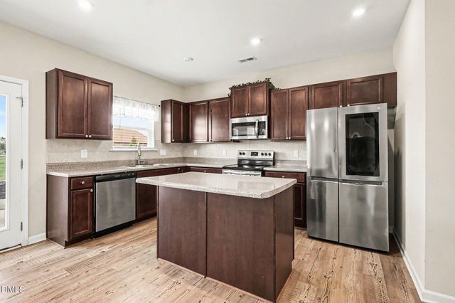 228 Monroe Fields Drive, Benson, NC 27504