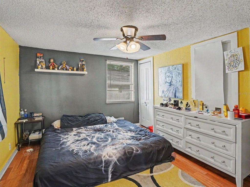Image 15 of property listing at 313 LUCILE WAY, Orlando, FL 32835