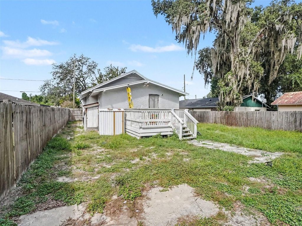 Image 27 of property listing at 313 LUCILE WAY, Orlando, FL 32835