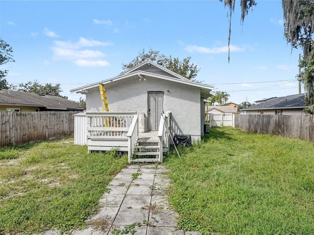 Image 28 of property listing at 313 LUCILE WAY, Orlando, FL 32835