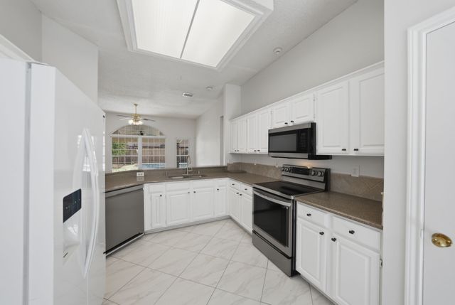 2317 Edinburgh Way, Garland, TX 75040