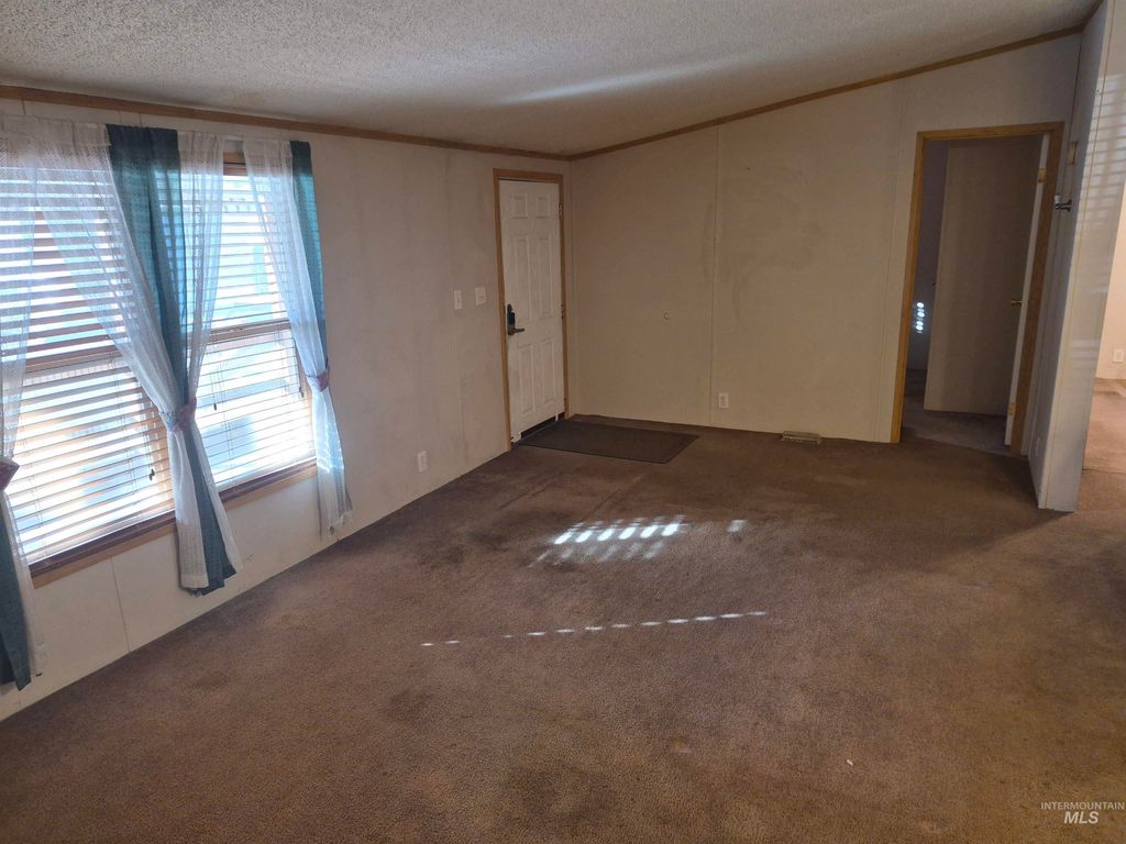 951 W Avalon St #23, Kuna, ID 83634 photo 4