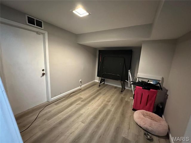 1163 Appleseed Lane B, St Louis, MO 63132