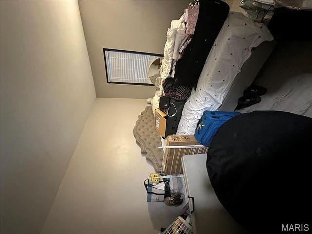 1163 Appleseed Lane B, St Louis, MO 63132