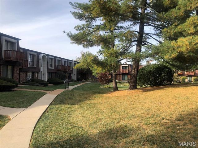 1163 Appleseed Lane B, St Louis, MO 63132