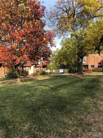 1163 Appleseed Lane B, St Louis, MO 63132