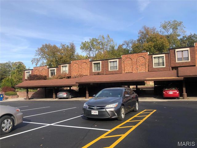 1163 Appleseed Lane B, St Louis, MO 63132