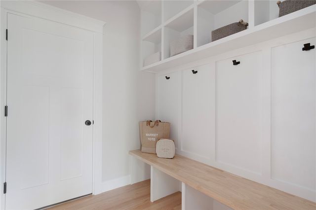 5 Braeburn Circle, Cranston, RI 02921