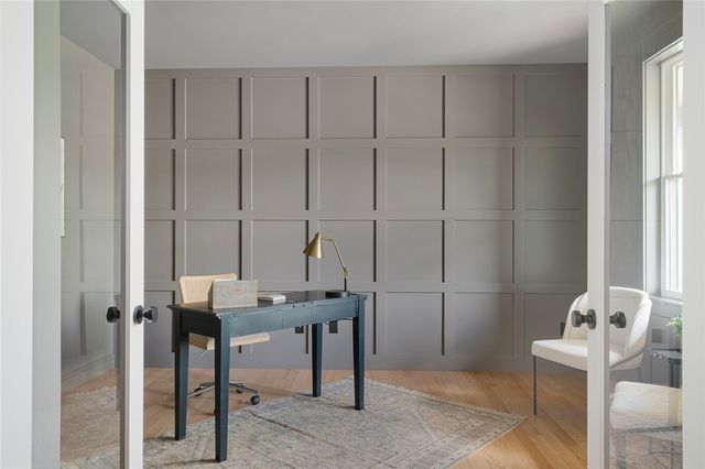 5 Braeburn Circle, Cranston, RI 02921