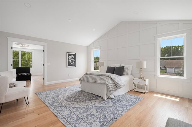 5 Braeburn Circle, Cranston, RI 02921